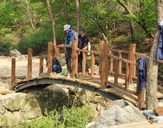 조경시설물공사 목교설치 호박돌쌓기